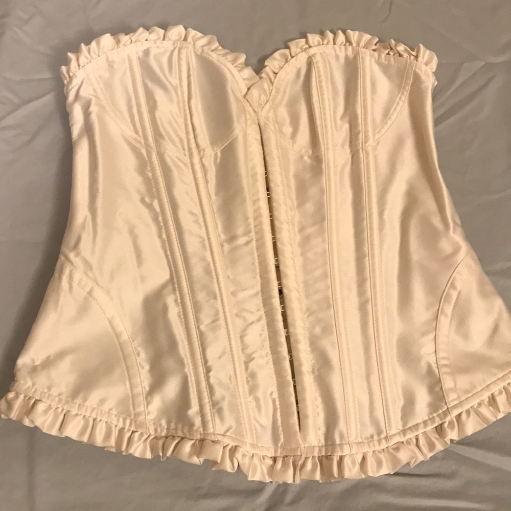 Victoria’s Secret Cream Lace-Up Corset Size S